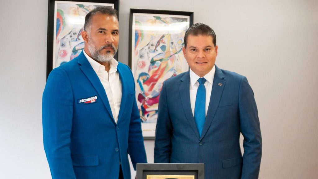 Designan a Aquiles Ramírez como director de comunicaciones de la FDA