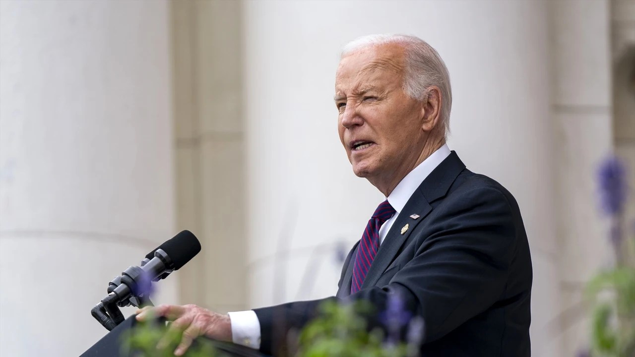 Biden anuncia mil millones de dólares para proyectos de resistencia a crisis climática