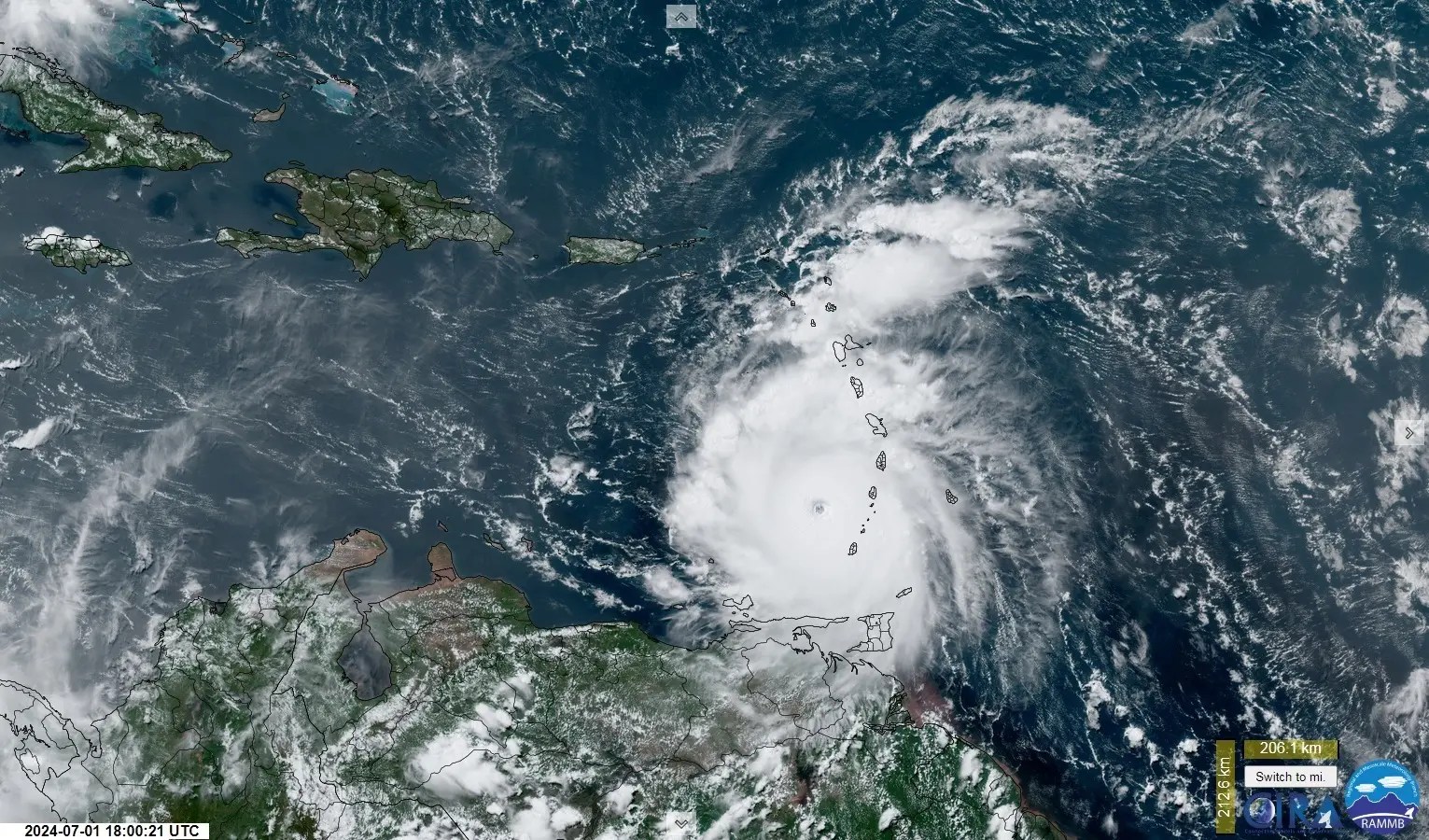 Huracán Beryl está a un kilómetro para pasar a categoría 5