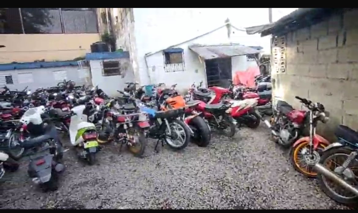 PN en Sánchez Ramírez retiene más de 60 motocicletas el pasado fin de semana y apresa unas 18 personas para fines de depuración