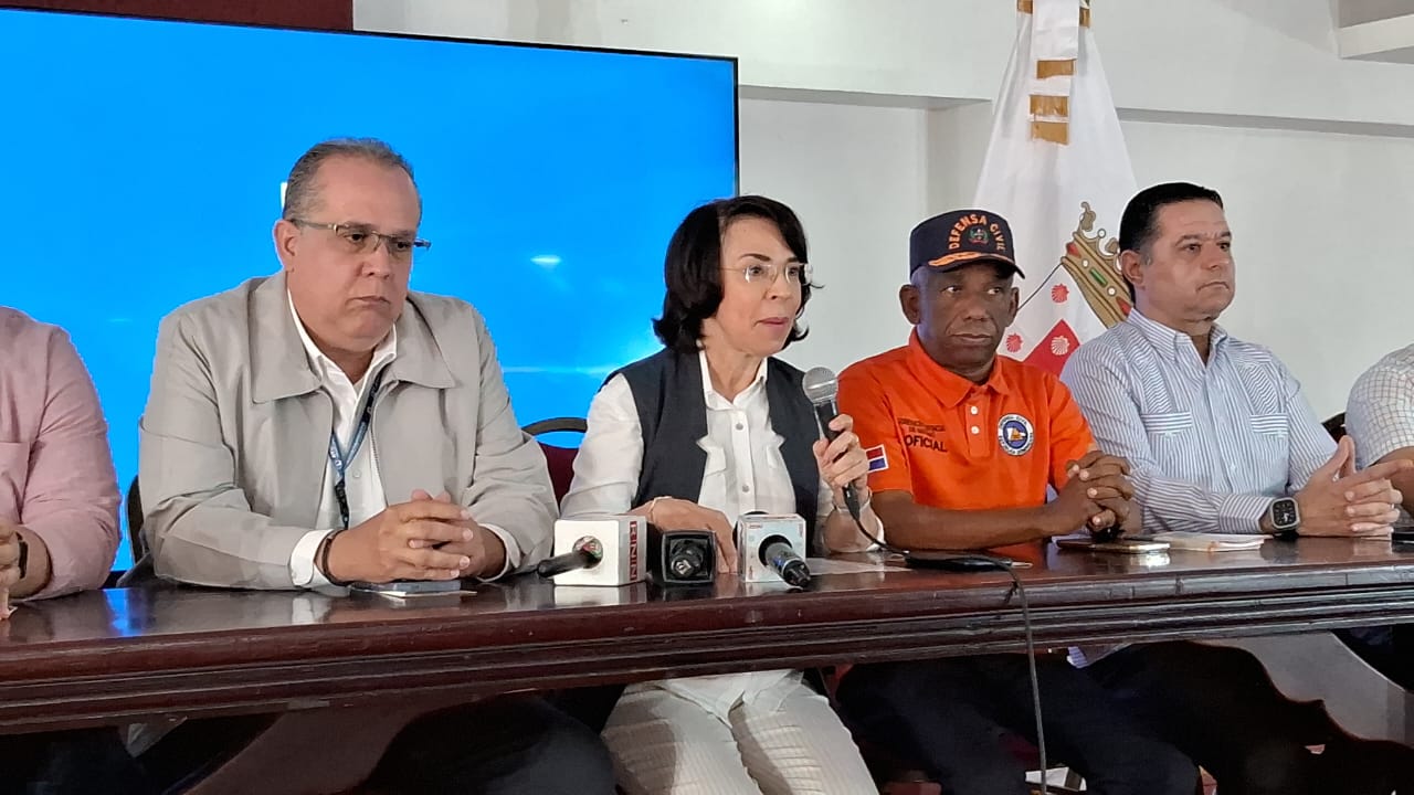 (VIDEO) Alcaldía de Santiago se declara en sesión permanente ante paso huracán Beryl