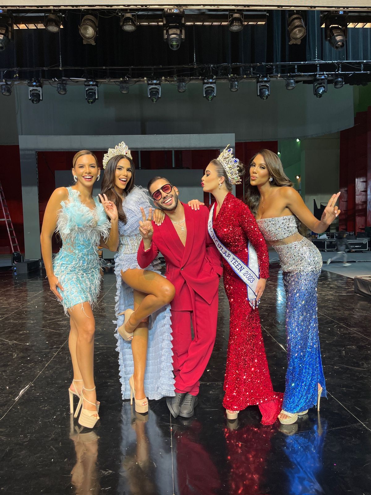 Adrian Zavarce representa a RD y Venezuela en Miss Universe