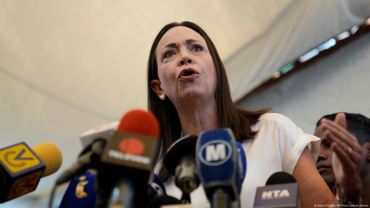 María Corina Machado llama a enfrentar la necesidad de una "transición ordenada" en Venezuela