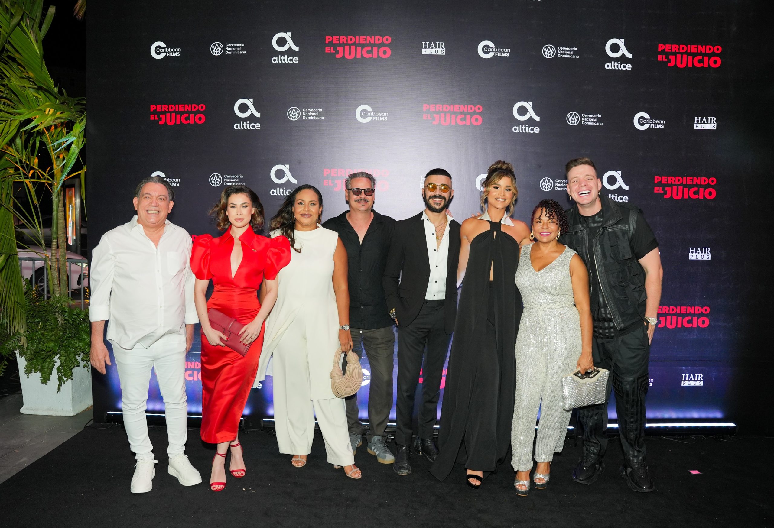 Kenny Grullon, Barbara Plaza, Zumaya Cordero, Frank Perozo, Salim Ortiz, Clarissa Molina, Cheddy Garcia y Marko (1)