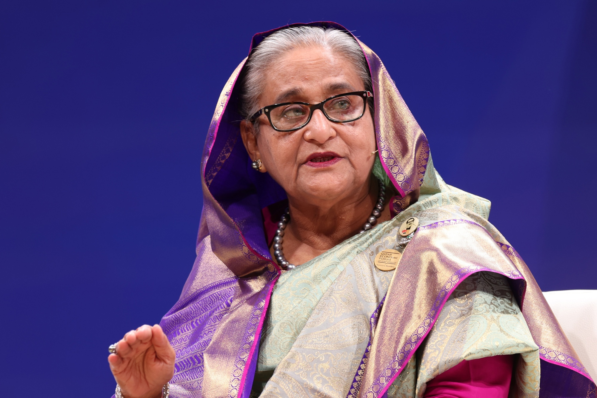 La primera ministra de Bangladés aterriza en la India tras huir del país, según medios