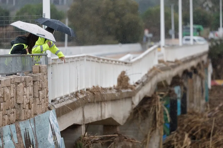 Restringen el tráfico privado 24 horas desde esta tarde en la zona cero de Valencia por la dana