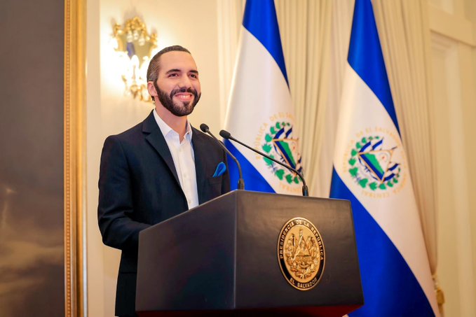 Bukele dice que le gustaría seguir «diez años más» gobernando en El Salvador