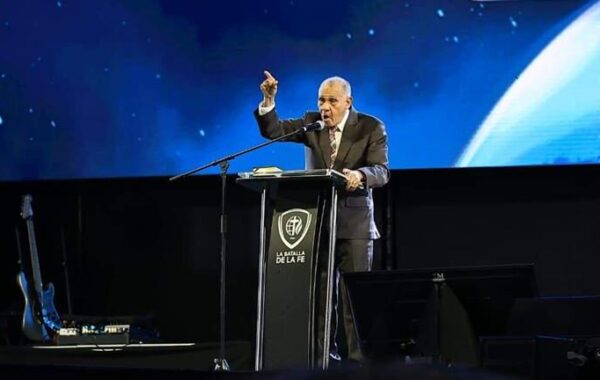 Pastor Ezequiel Molina: «Los millones que se robaron no cuentan delante del trono blanco»