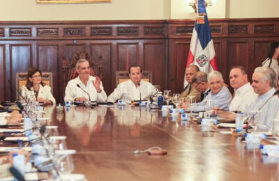Gobierno proyecta reducción de la deuda pública al 44.5 % del PIB para 2030