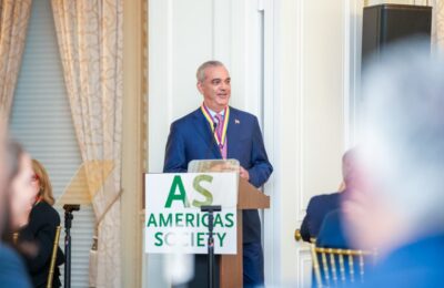 Abinader es reconocido con la Insignia de Oro, el más alto honor de Americas Society por su liderazgo y el impacto de su gestión en la RD
