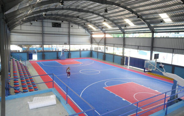 Ministerio de Deportes entrega multiuso Antonio Duvergé del sector Honduras