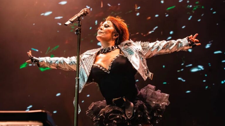 Alejandra Guzmán sufre luxación de cadera durante concierto en Veracruz
