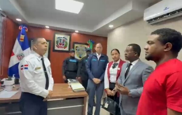 Ante intensa persecución policial, se entrega “Cachón”, señalado en intento de asalto a remesadora en Azua