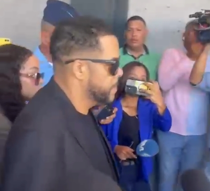 Julián Oro Duro acude a Ciudad Judicial por caso de asalto en que su esposa fue asesinada