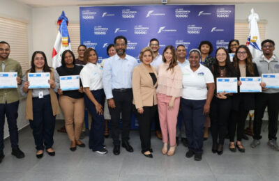 ProCompetencia capacita a colaboradores en lengua de señas para promover la inclusión y mejorar la atención ciudadana