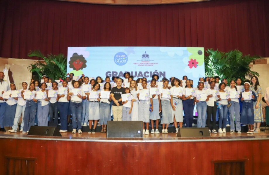 Supérate gradúa a 923 adolescentes de los Clubes de Chicas e impulsa prevención del embarazo adolescente y las uniones tempranas
