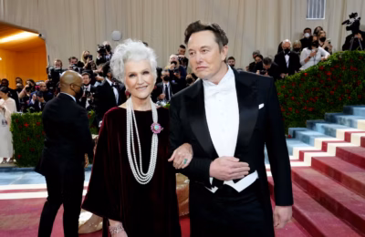 Madre de Elon Musk dice que ya era un genio a los 3 años y fue acosado en el colegio