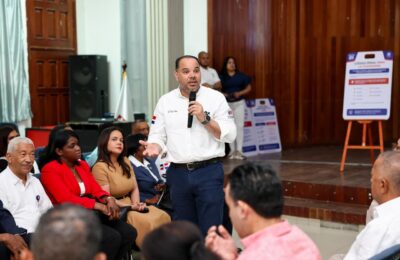 Defensor del Pueblo lleva la Ruta por la Ciudadanía a Santiago y alcanza ocho provincias en un mes