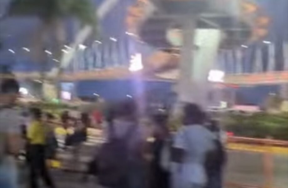 Evacúan usuarios del Metro de Santo Domingo y esperan información oficial