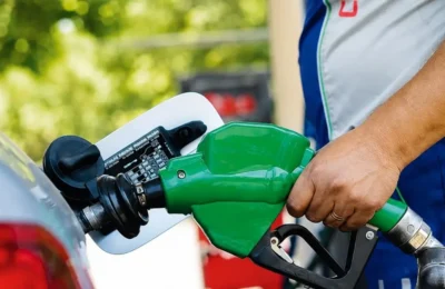 Gobierno aumenta entre RD$2 y RD$4 los precios de las gasolinas y el gasoil