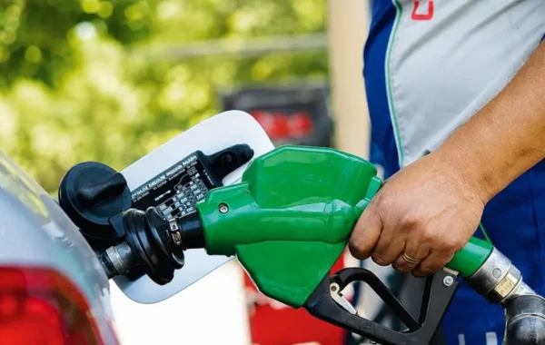 Gobierno aumenta entre RD$2 y RD$4 los precios de las gasolinas y el gasoil