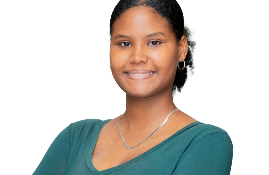 Abril Sharmin del Rosario Jiménez destaca por excelencia académica y liderazgo en La Romana