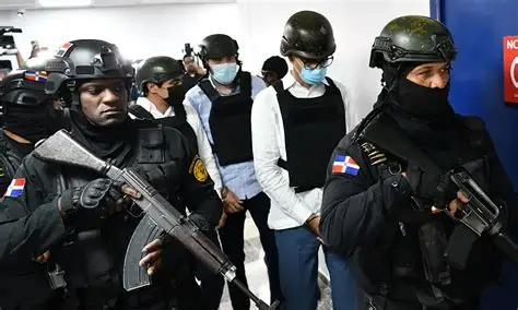 Caso SeNaSa 2.0: Allanan propiedades de más de 25 médicos y ejecutan arrestos en operativos simultáneos