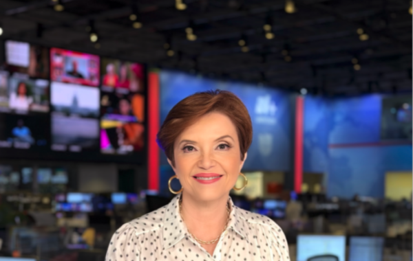 Lourdes Del Río confirma su salida de Univision tras 27 años