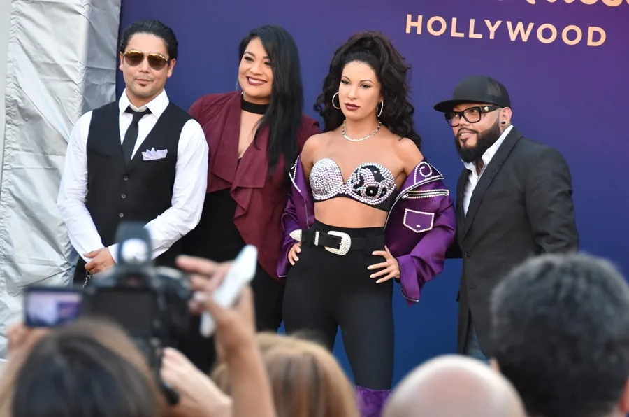 Hermanos de Selena se enfrentan en una demanda millonaria por las regalías de su obra
