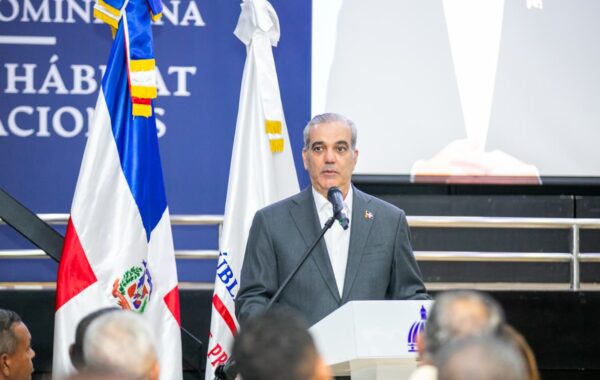 Abinader destaca reducción de la pobreza y avances sociales y económicos de República Dominicana