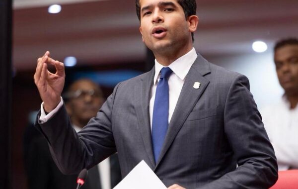 Omar Fernández rechaza enseñanza de creole en las escuelas dominicanas