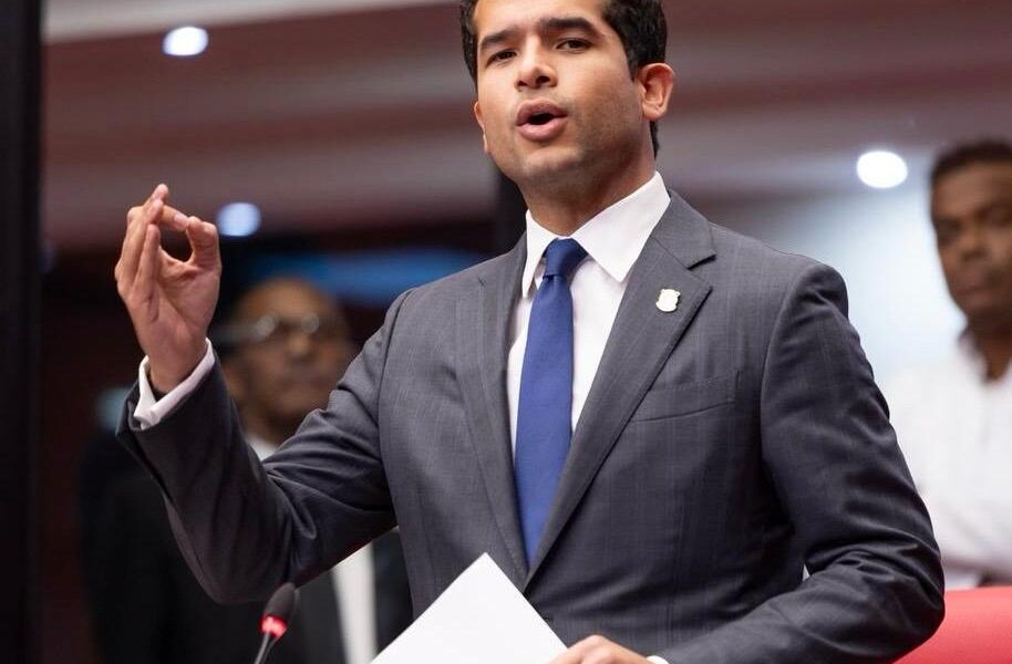 Omar Fernández rechaza enseñanza de creole en las escuelas dominicanas