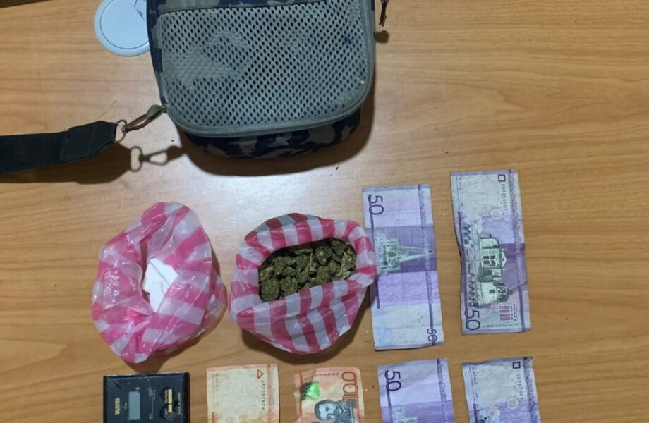 DICRIM ocupa drogas y tres armas ilegales durante operativos en SDN y Monte Plata