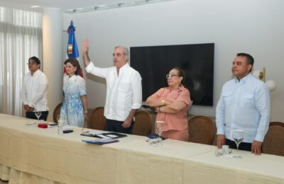 Presidente Abinader juramenta voluntariado del Hospital Periférico Monte Adentro, Santiago