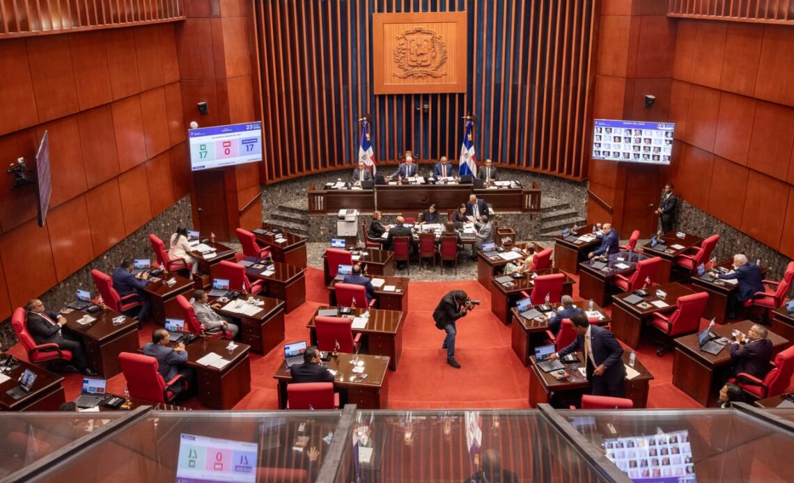 Senado aprobó en única lectura proyecto de ley que regula los juegos de azar en RD