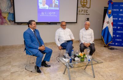 Unapec reúne a especialistas para debatir los desafíos del transporte en República Dominicana