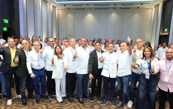 Equipo político de David Collado conforma estructura en las tres circunscripciones del exterior