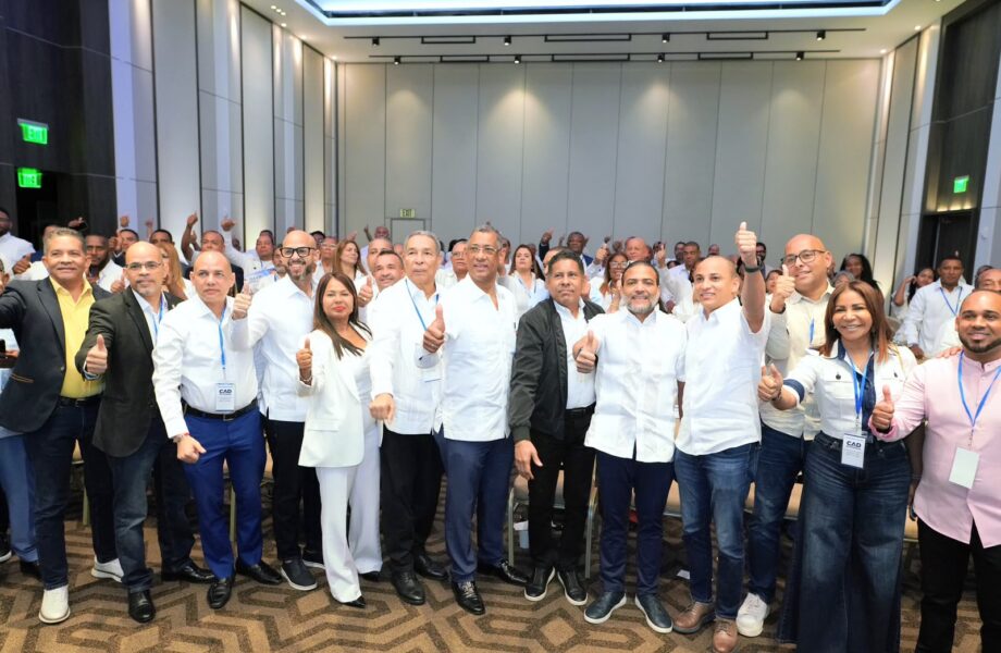 Equipo político de David Collado conforma estructura en las tres circunscripciones del exterior