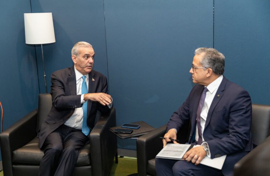 Director general de la UNESCO y Abinader conversaron sobre los avances de RD