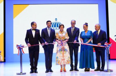 Raquel Peña y Roberto Ángel Salcedo inauguran la XXVIII Feria Internacional del Libro