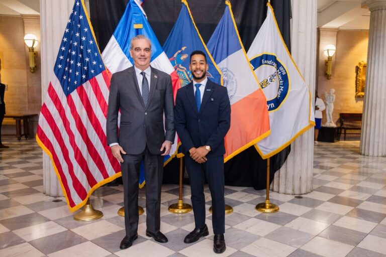 Abinader se reúne con diáspora dominicana en Brooklyn; Antonio Reynoso declara el 24 de septiembre como Día del Orgullo Dominicano