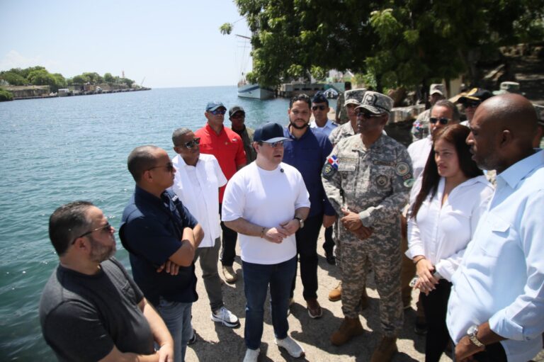Alejandro Campos supervisa el Puerto de La Romana y anuncia inicio de su remodelación
