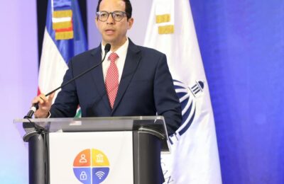 Ministro Freund afirma infraestructuras públicas digitales son el puente de la transformación del Estado