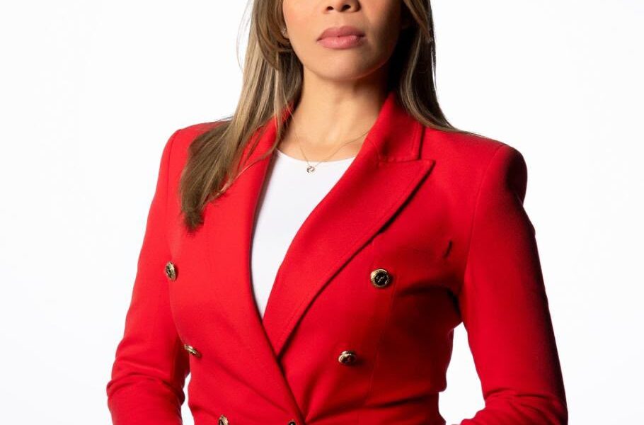 María Cristina Rodríguez es nominada como Presentadora de Noticias en Premios La Flor 2026