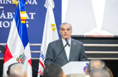 Abinader destaca reducción de la pobreza y cooperación regional contra el narcotráfico