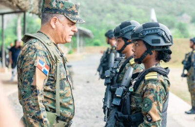 Ministerio de Defensa gradúa cadetes especializados en operaciones tácticas en áreas urbanizadas