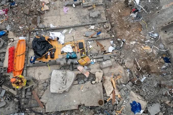 Dos muertos y cuatro desaparecidos al colapsar un edificio en construcción en São Paulo