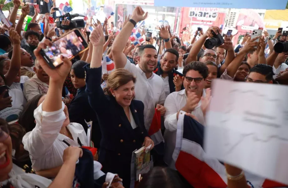 República Dominicana completa más de 500 horas de lectura continua