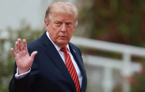 Trump arremete contra Fox News por minimizar la cobertura de sus mítines electorales