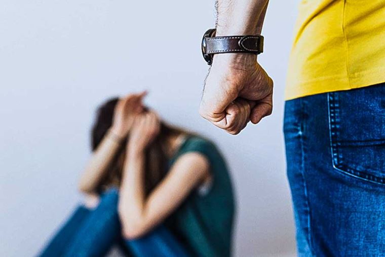 Denuncian presunta agresión sexual contra adolescente de 17 años y señalan a seis estudiantes de UTESA